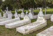 La Isla Martín García y la enigmática historia del cementerio de las cruces torcidas