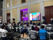 Oraciones e imágenes decoraron los templos