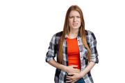 El milagroso té casero contra el dolor estomacal: hasta combate la bacteria helicobacter pylori