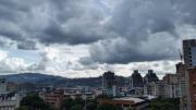 Sistema de baja presión y onda tropical en Venezuela: Inameh prevé lluvias para estas regiones