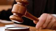 Enfrenta cargos por haber trasladado a ladrones en un robo millonario