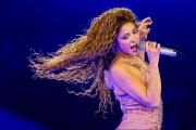 Shakira versionará varios temas para los aniversarios de dos de sus discos más conocidos