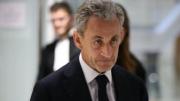 Sarkozy entra en prisión reivindicándose como víctima de un
