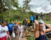 Más de 200 familias afectadas por las lluvias en el estado Sucre recibieron agua potable