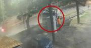 Salen a la luz videos del momento en el que una volqueta choca con una estructura y causa la muerte del conductor