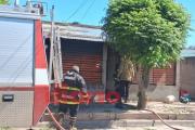 Bº John Kennedy: Se conocieron videos del voraz incendio, donde una familia lo perdió todo