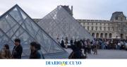 Reabrió el Museo del Louvre tras el millonario robo de joyas de la corona francesa