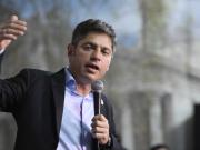 Kicillof, en modo campaña contra Milei: Nos tiene hace dos años cruzando el desierto y le da anchoas a la gente