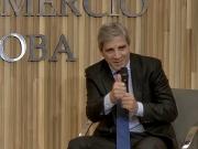 Caputo llevó calma por el dólar, pero advirtió por las próximas reformas y dejó un mensaje electoral: Un voto no kirchnerista que no vaya a LLA será un voto perdido