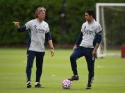 Cómo hizo Gabriel Heinze para meterse en el corazón del Arsenal en tiempo récord: los elogios de los jugadores y el festejo con Arteta