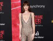 Actriz Dakota Johnson rompió el silencio sobre sus ‘desnudos’ en últimas alfombras rojas