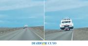 Insólito: un automovilista se cruzó con un barco en la Ruta 40