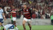 Flamengo toma ventaja en semifinales con un gol tardío de Carrascal