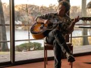 Jeremy Allen White es un Springsteen introspectivo, depresivo y en crisis en una biopic inusual