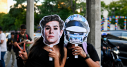 Todas las fotos de los hinchas junto a Franco Colapinto en la previa del GP de México