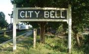 Golpe delictivo en City Bell: delincuentes asaltaron dos viviendas en el barrio Los Fresnos