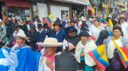 Ecuador: gran marcha por la dignidad recorre Cotacachi en defensa de la memoria y la justicia