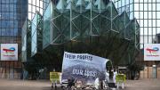 Condenan a TotalEnergies por mensajes engañosos sobre sus metas climáticas 