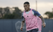 Impacto en Boca: Ayrton Costa podría jugar el Mundial 2026 con otra Selección