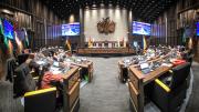 En 2 semanas, senadores y diputados aprueban leyes ‘por docena’