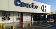 Una de las empresas en carrera para comprar Carrefour en Argentina se bajó de la competencia