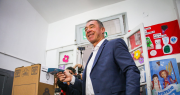 Fabián Martín, antes de votar: “Ojalá el porcentaje de votantes sea elevado”