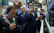 Suben hasta 35% las acciones argentinas que cotizan en Wall Street y los bonos hasta 23%, luego de las elecciones