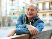 Juan José Becerra desafía el formato del libro con dos novelas que dialogan entre sí