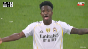 El ataque de furia de Vinicius al ser reemplazado en el clásico contra el Barcelona