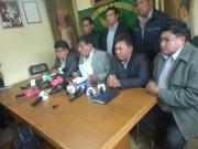 Confederación de Chóferes de Bolivia rechaza promulgación de ley de importación de combustible, se declara en emergencia y anuncia movilizaciones