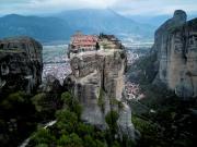 Increíbles monasterios suspendidos que desafían la gravedad desde la Edad Media: ¿Dónde quedan?