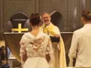 Boda soñada: un carpintero consiguió un permiso especial y se casó en la catedral de Notre Dame