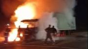 Ardió un camión internacional