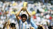 Hoy se cumplen 65 años del nacimiento de Diego Armando Maradona, eterno ídolo argentino