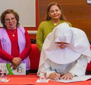 La gobernación firmó convenios para alimentar a niños y ancianos acogidos