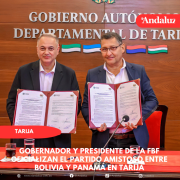 Gobernador y presidente de la FBF oficializan el partido amistoso entre Bolivia y Panamá en Tarija