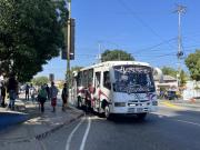 Usuarios en desacuerdo de anclar el pasaje al dólar