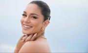 Vanessa Hudgens muestra su pancita de embarazo en traje de baño