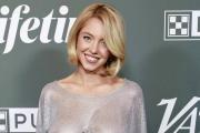 Con atrevida trasparencia y sin sujetador apareció Sydney Sweeney en una gala
