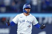 MLB: Andrés Giménez hace vibrar a Toronto con doble remolcador