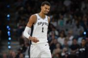 NBA: Víctor Wembanyama logra partidazo histórico y emula a leyendas de los Spurs