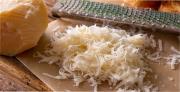 Este es el queso secreto que aporta más calcio y fortalece los huesos