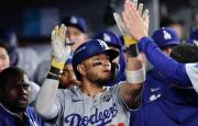 Miguel Rojas lideró el poder latino detrás del triunfo de los Dodgers en la Serie Mundial