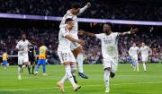 El Real golea al Valencia con doblete de Mbappé