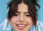 Ángela Aguilar envía mensajes a quienes no la soportan