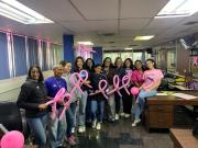 Las actividades del mes Rosa llegaron al edificio azul