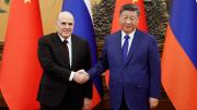 Xi Jinping recibe al primer ministro ruso