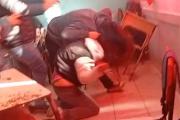 Le abrió la cabeza en cuatro partes: una madre entró a una escuela de Junín y golpeó a una estudiante con una cadena