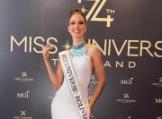Yessica Hausermann llega radiante a Tailandia para representar a Bolivia en Miss Universo 2025