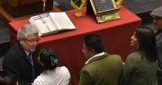 Cámara Baja: Por más de dos tercios, se reponen el crucifijo y la Biblia para el juramento de los diputados